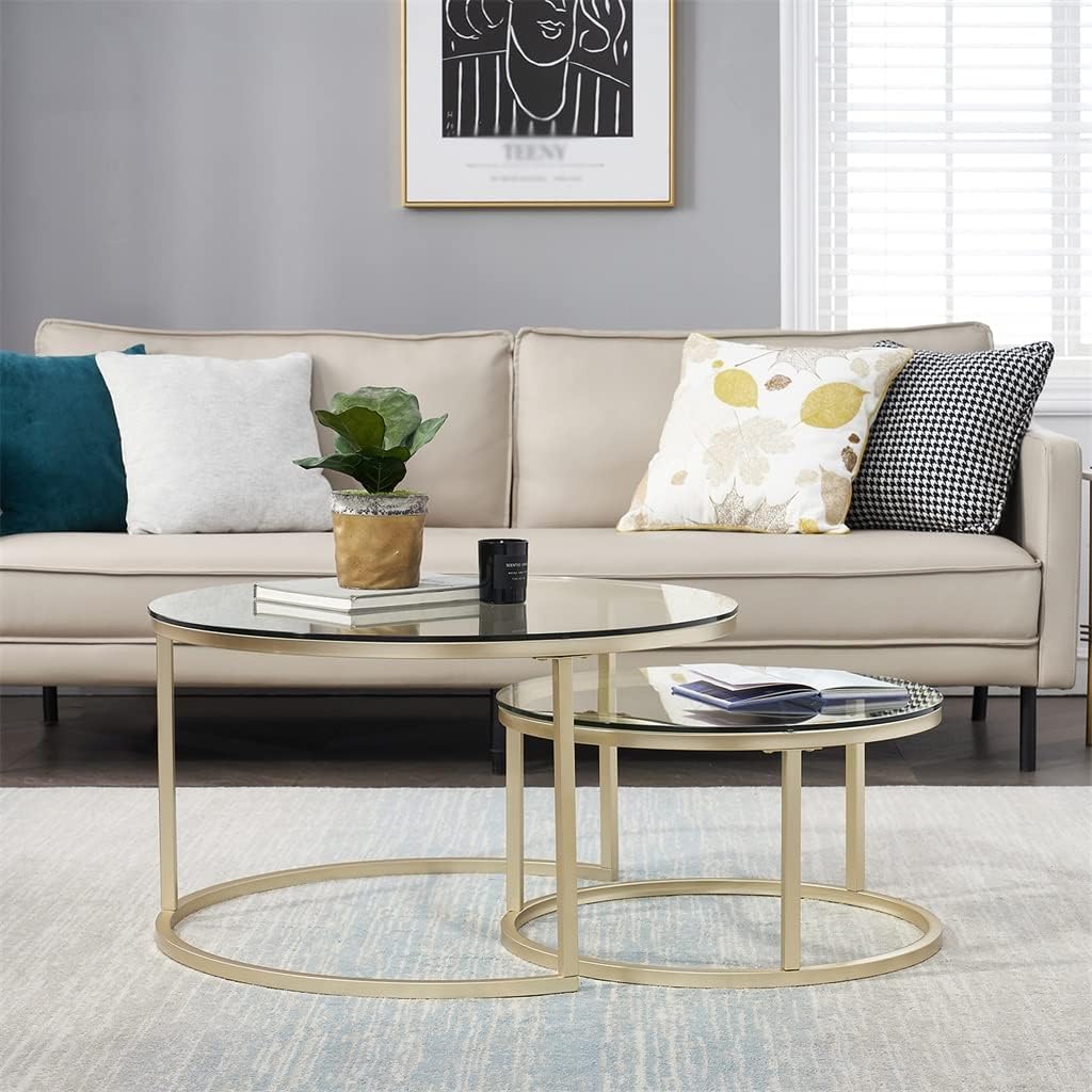 Ensemble de tables basses gigognes au design contemporain