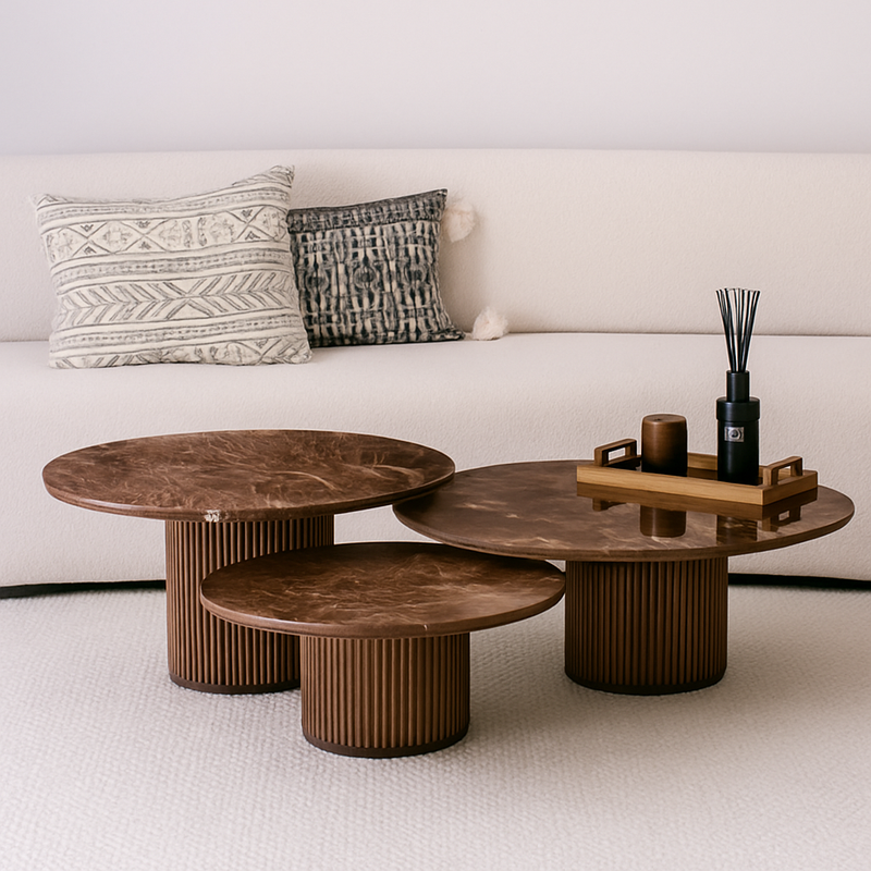 TRIO Tables basses en bois et travertin