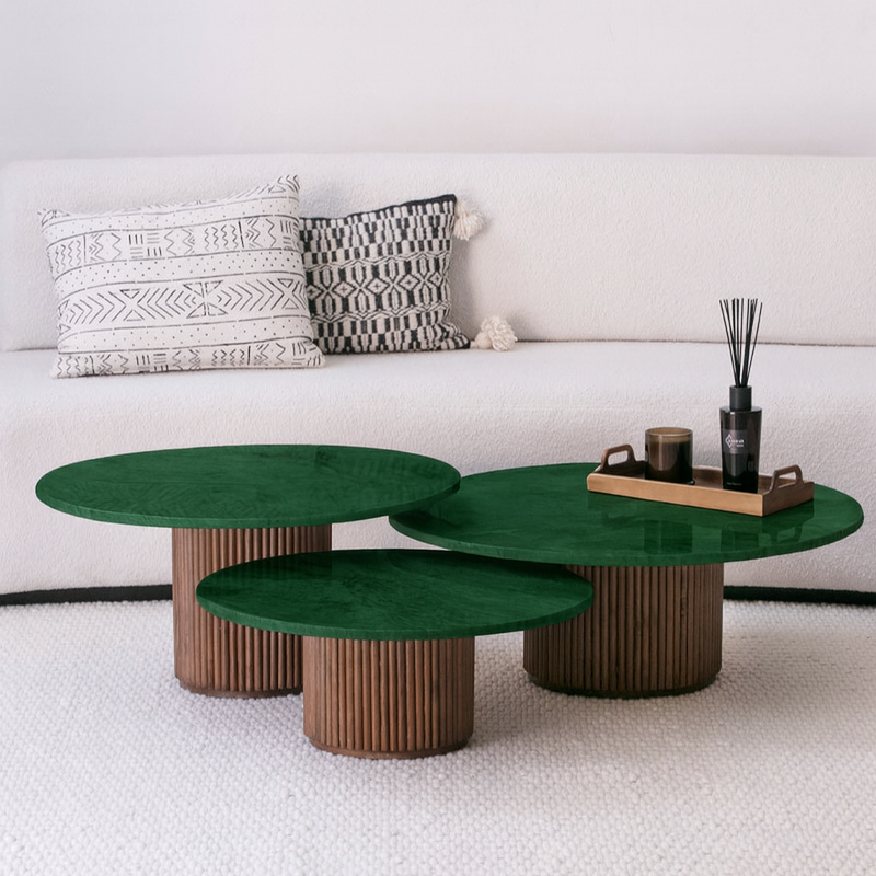 TRIO Tables basses en bois et travertin