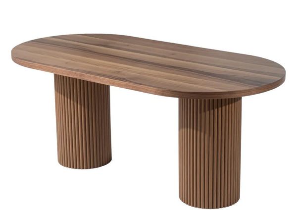 TABLE À MANGER  OVALE EN BOIS