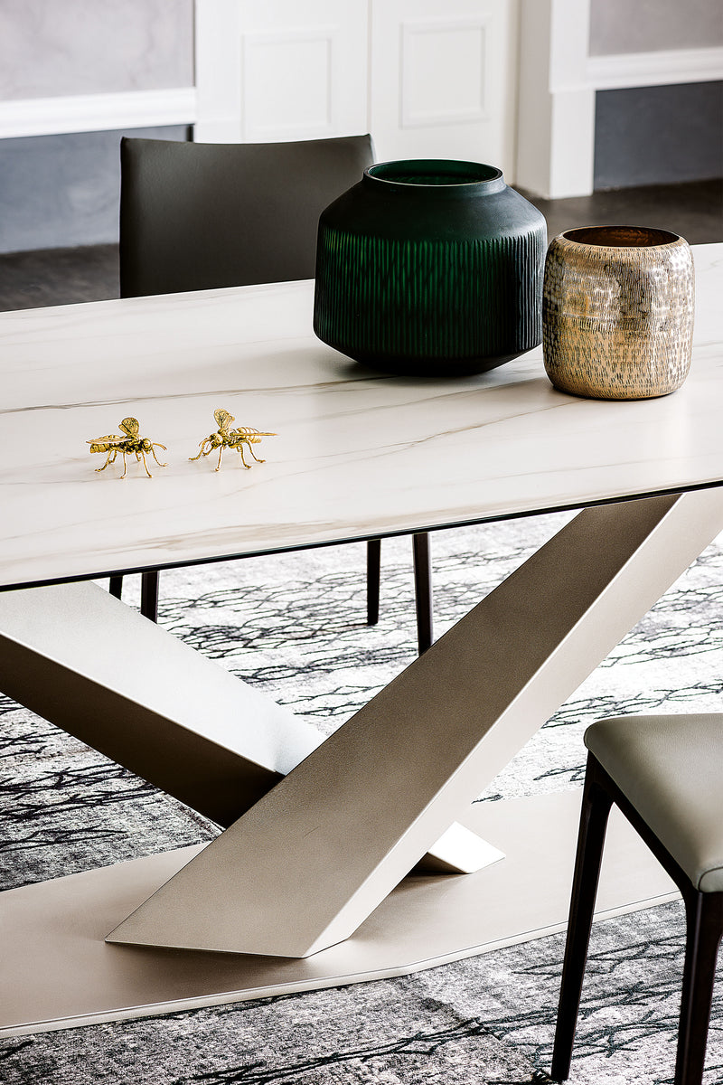Table en porcelaine STRATOS