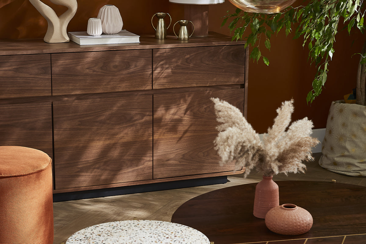 Buffet design en bois foncé noyer 3 portes 3 tiroirs