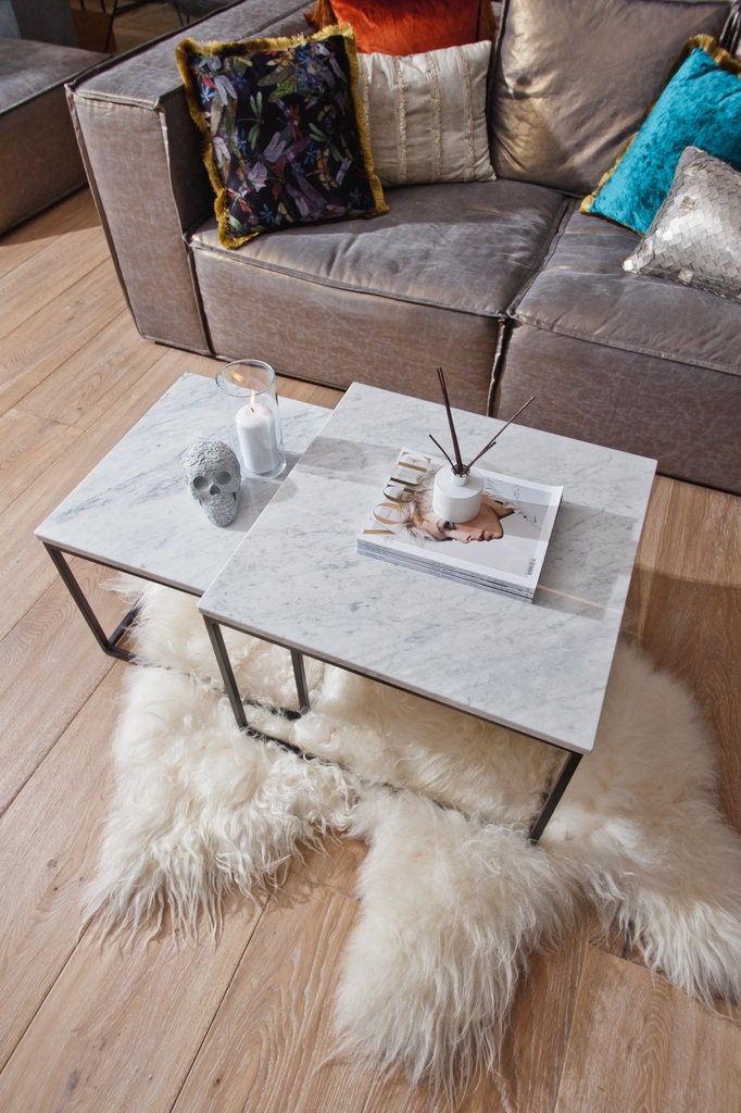 MONA - Ensemble de tables avec plateau en marbre