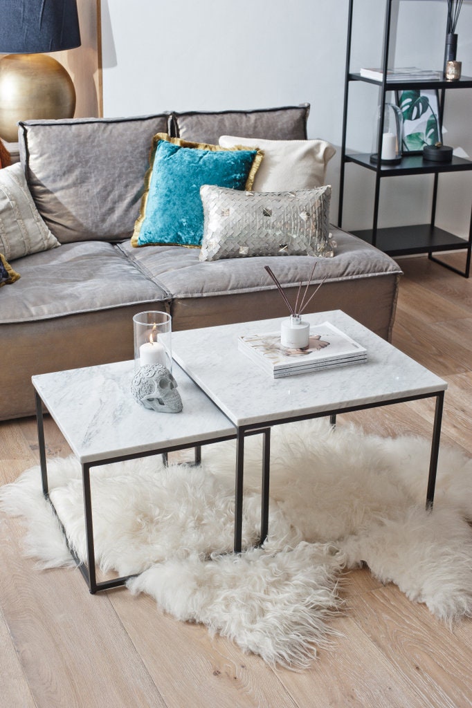 MONA - Ensemble de tables avec plateau en marbre