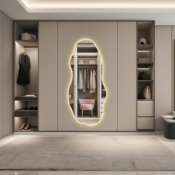 Grand miroir mural asymétrique avec lumières