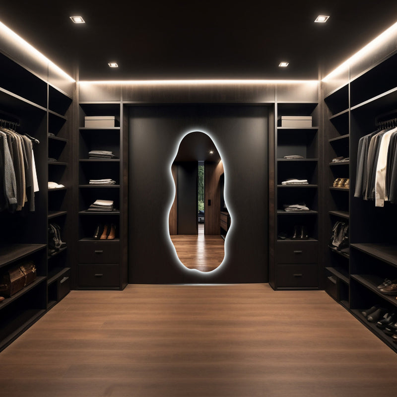 Grand miroir mural asymétrique avec lumières