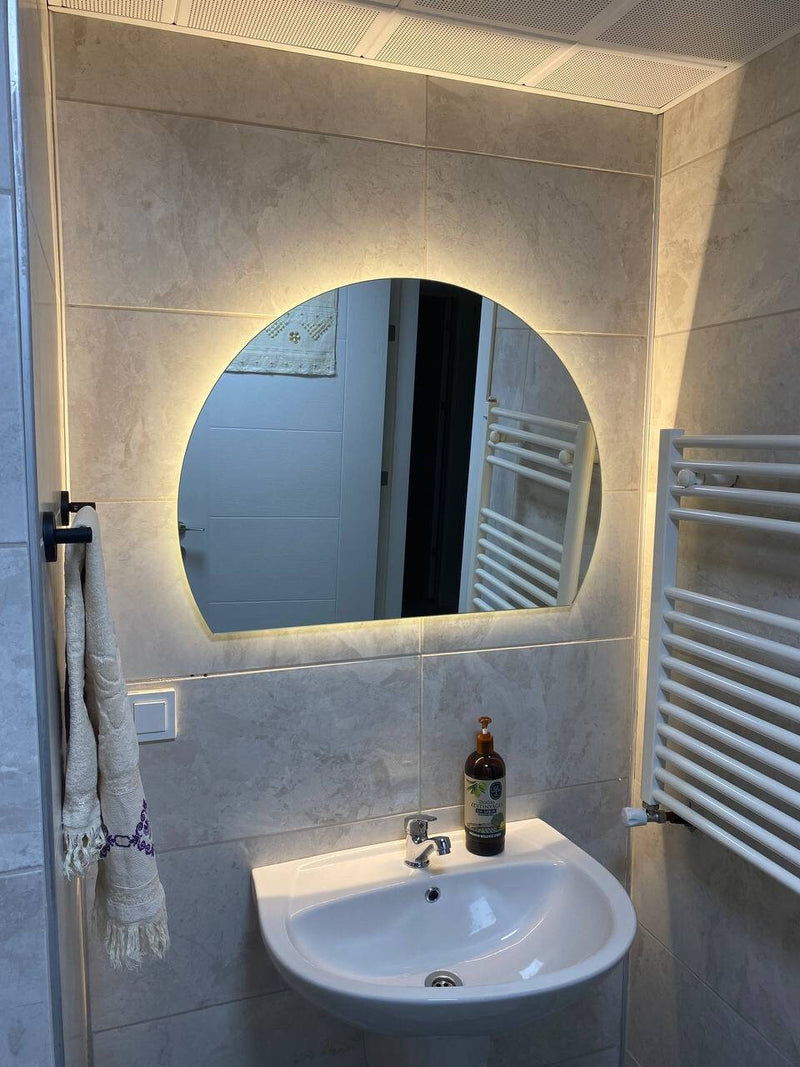 Miroir de salle de bain demi-cercle avec éclairage LED