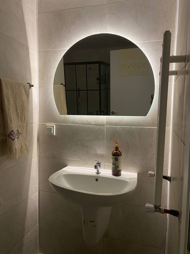 Miroir de salle de bain demi-cercle avec éclairage LED