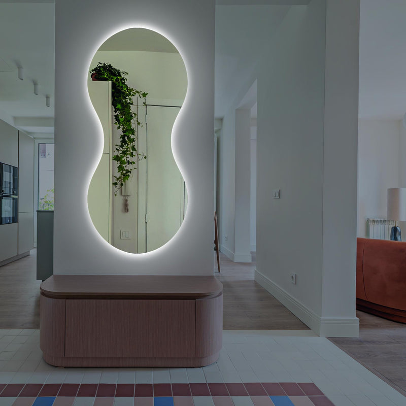 Miroir mural LED moderne de forme organique
