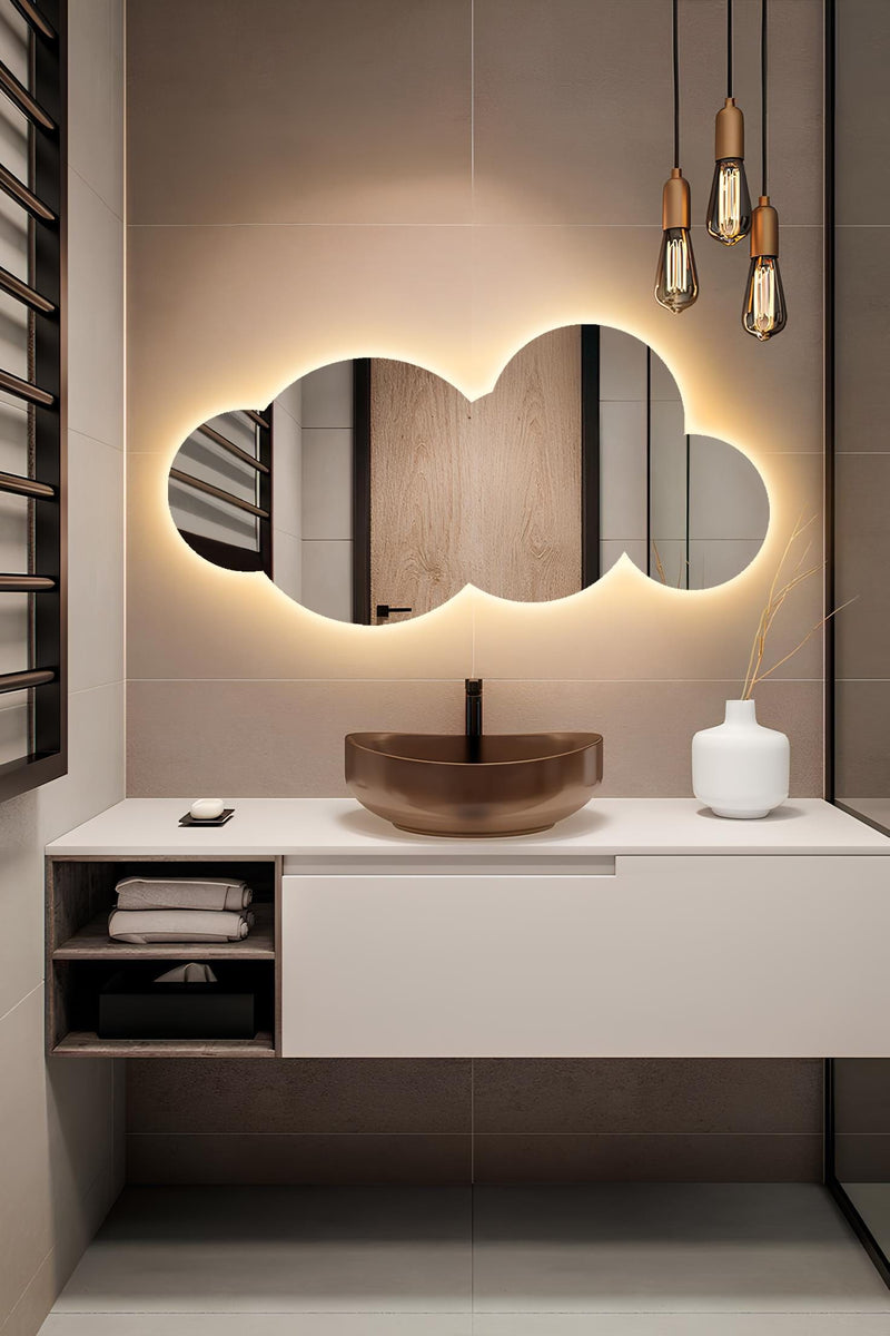 Miroir mural LED irrégulier, design nuage