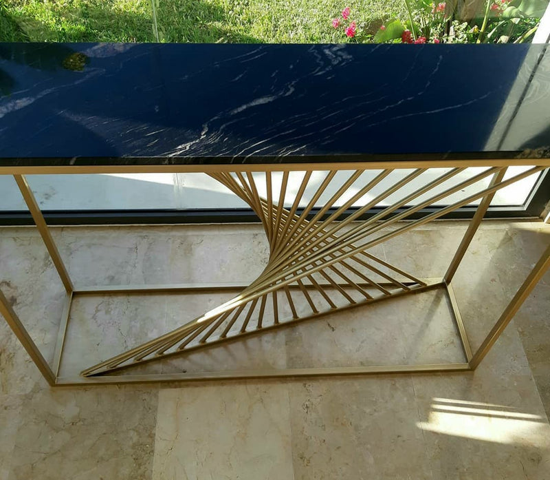 Console  » Tornado «