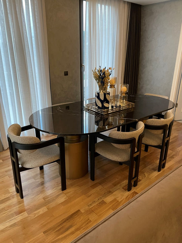 Table en marbre noir 6 chaise model M