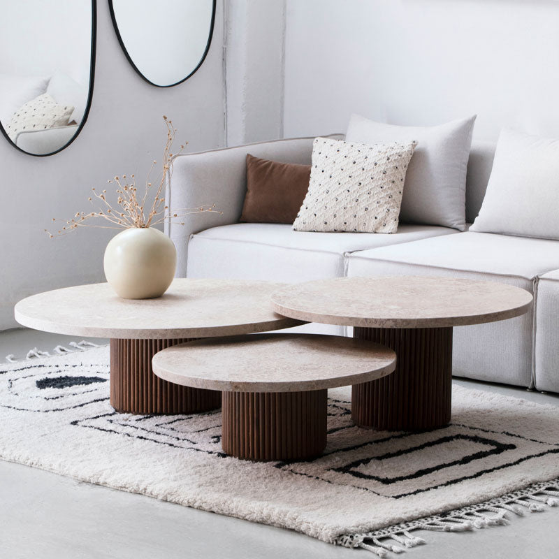 TRIO Tables basses en bois et travertin